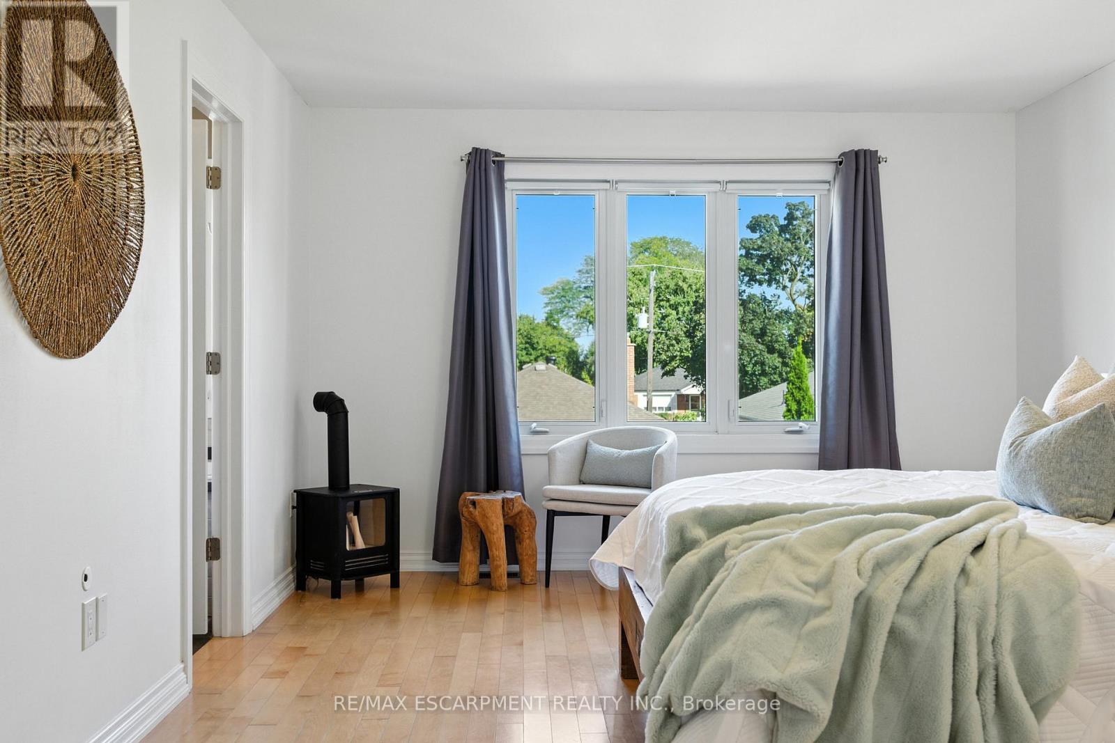 219 Delta Street, Toronto, Ontario  M8W 4E7 - Photo 21 - W12411727