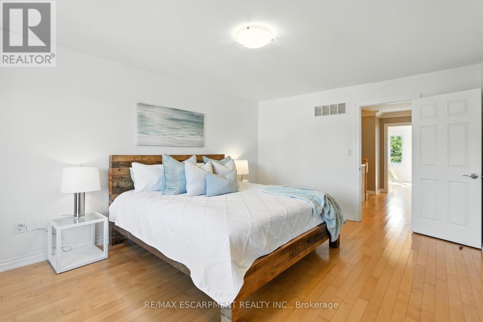 219 Delta Street, Toronto, Ontario  M8W 4E7 - Photo 22 - W12411727