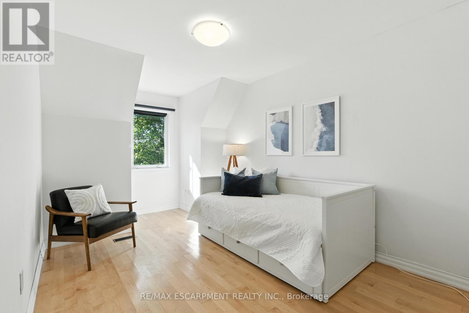 219 Delta Street, Toronto, Ontario  M8W 4E7 - Photo 27 - W12411727