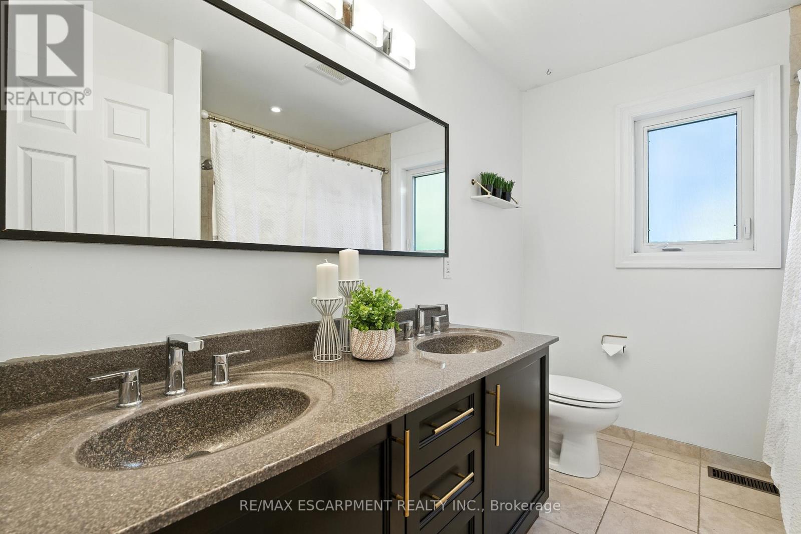 219 Delta Street, Toronto, Ontario  M8W 4E7 - Photo 29 - W12411727