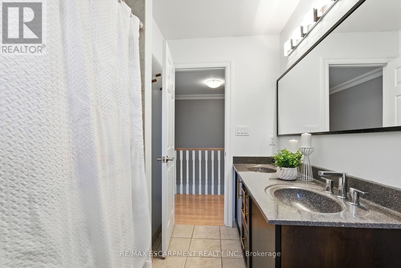 219 Delta Street, Toronto, Ontario  M8W 4E7 - Photo 30 - W12411727