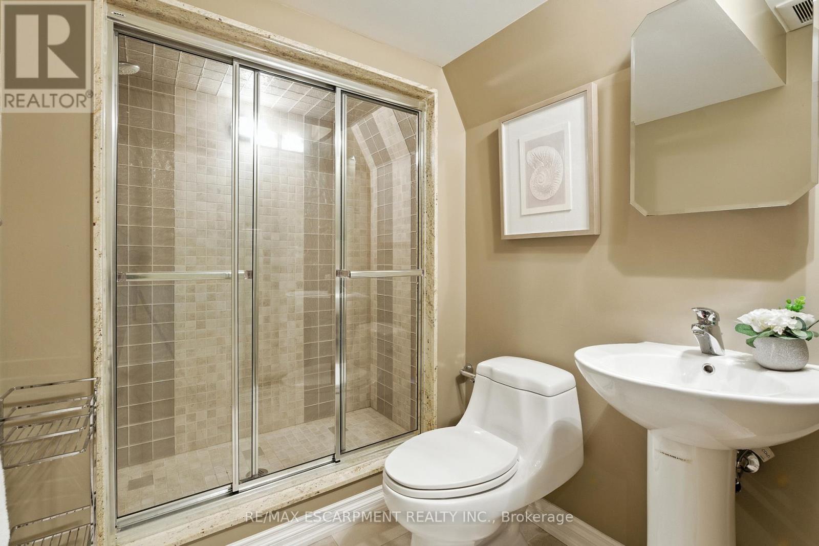 219 Delta Street, Toronto, Ontario  M8W 4E7 - Photo 36 - W12411727