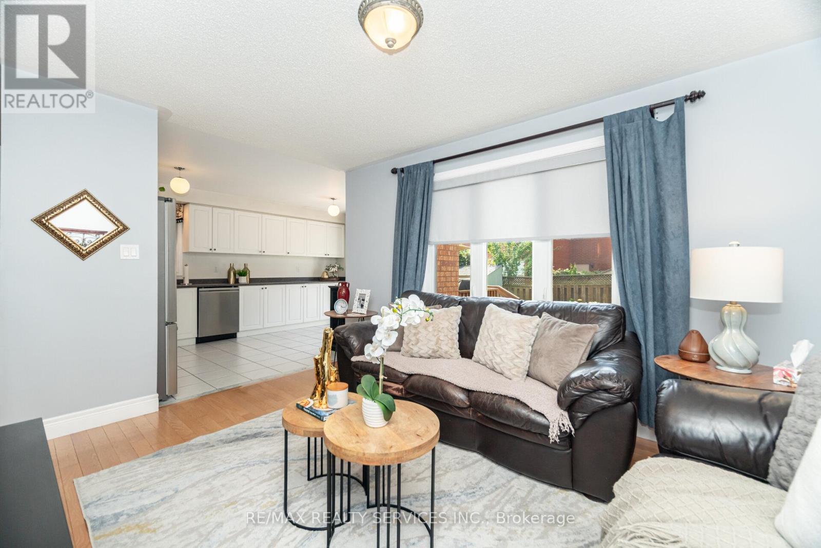 37 Sunnybrook Crescent, Brampton, Ontario  L7A 2K2 - Photo 11 - W12411754
