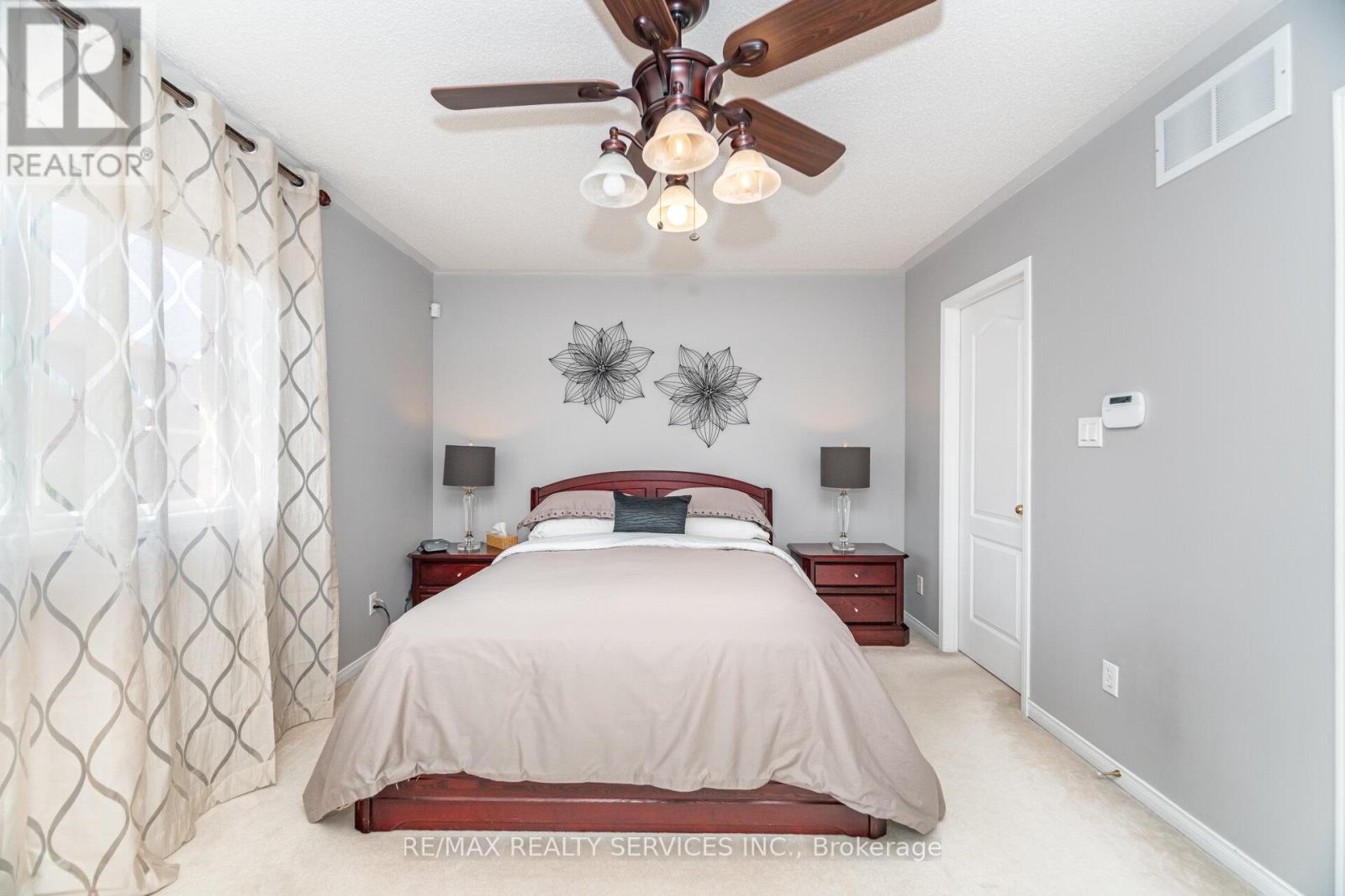 37 Sunnybrook Crescent, Brampton, Ontario  L7A 2K2 - Photo 22 - W12411754