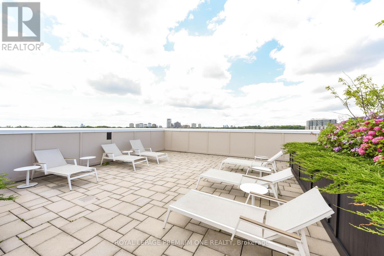 703 - 571 Prince Edward Drive N, Toronto, Ontario  M8X 0A1 - Photo 13 - W12411772