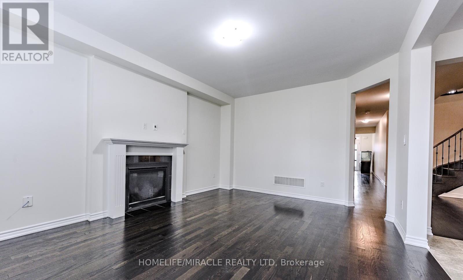61 Bucksaw Street, Brampton, Ontario  L7A 4P8 - Photo 11 - W12411789