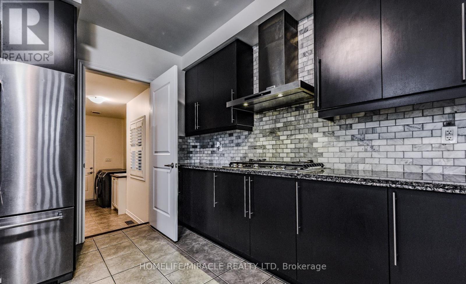 61 Bucksaw Street, Brampton, Ontario  L7A 4P8 - Photo 16 - W12411789