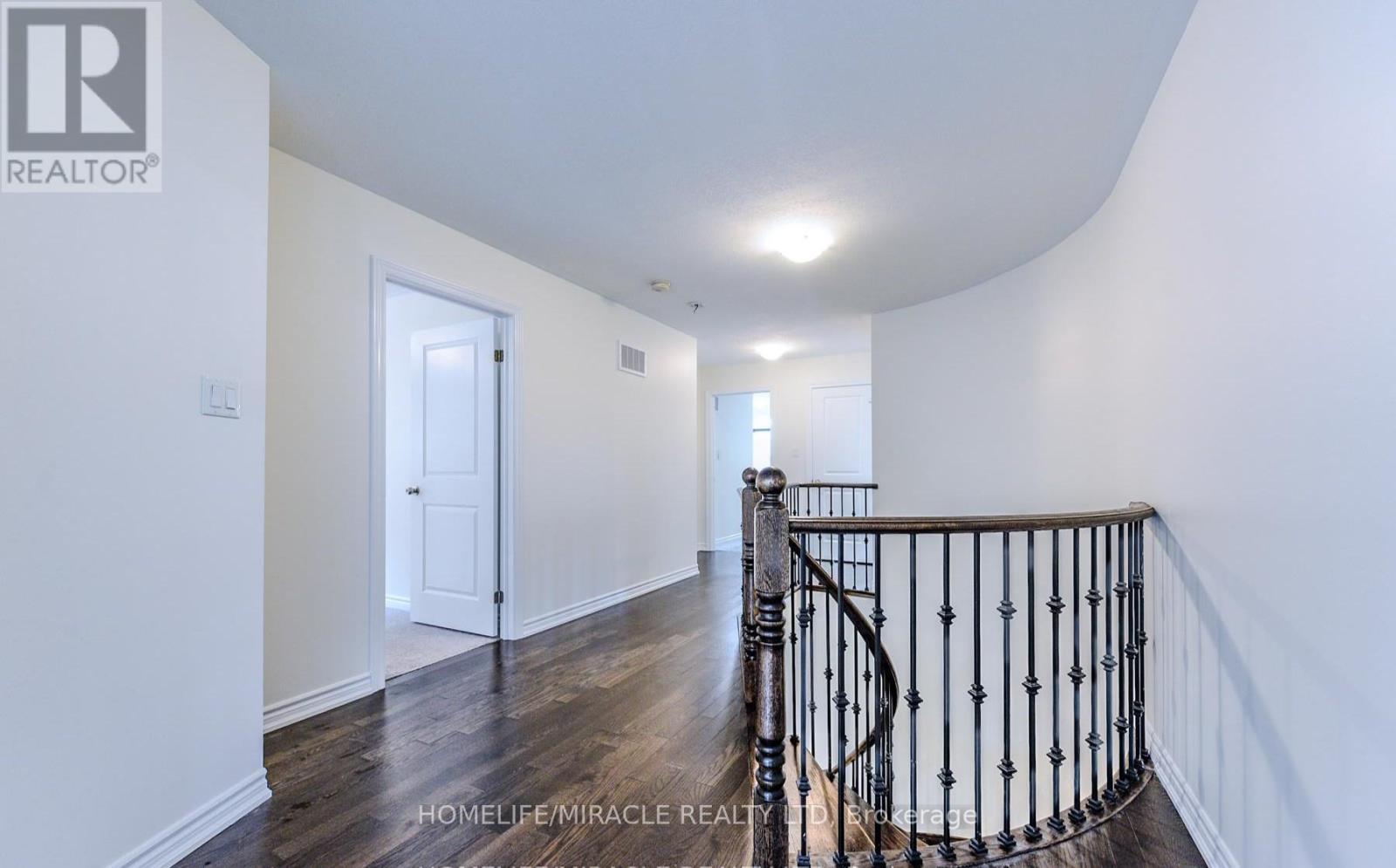 61 Bucksaw Street, Brampton, Ontario  L7A 4P8 - Photo 18 - W12411789