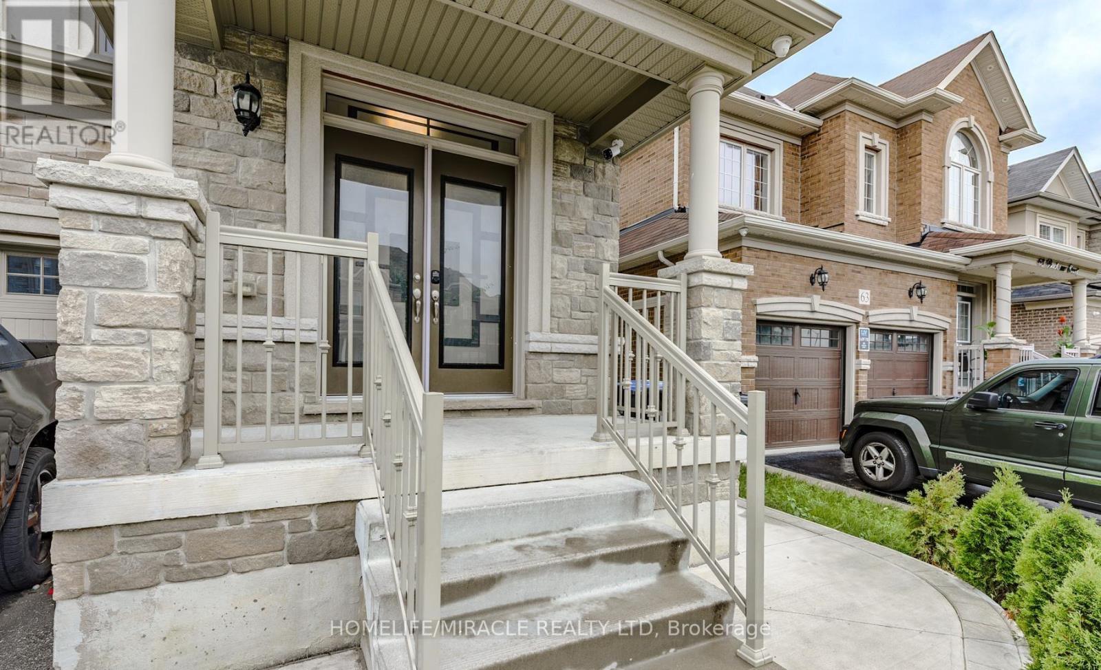 61 Bucksaw Street, Brampton, Ontario  L7A 4P8 - Photo 2 - W12411789