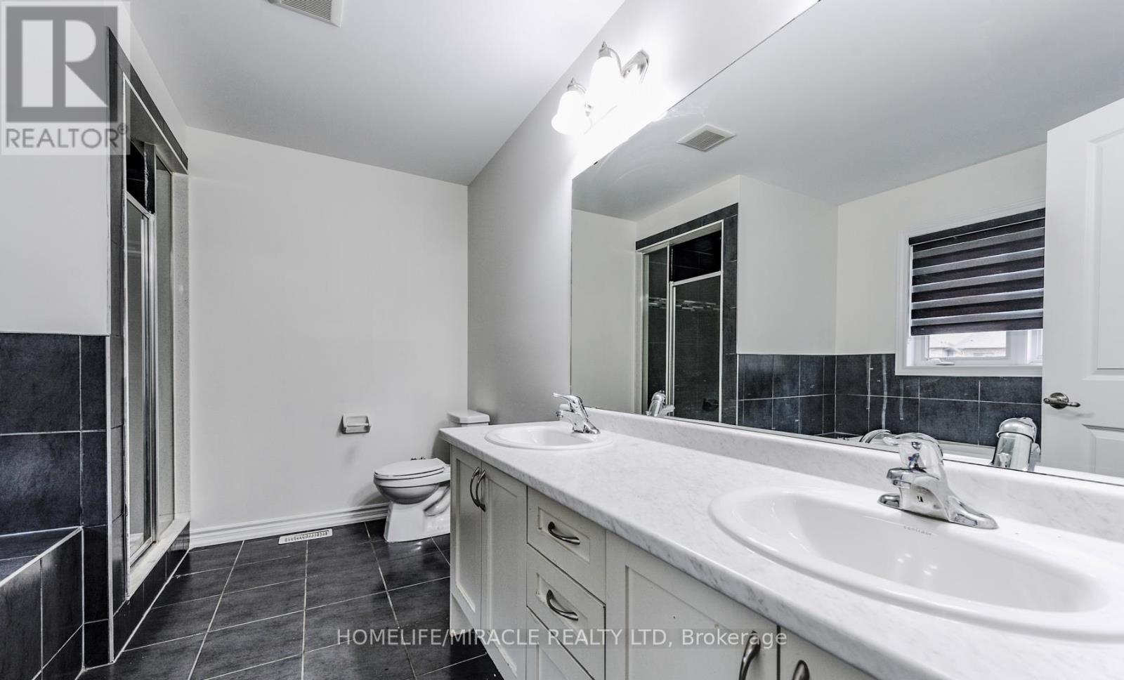 61 Bucksaw Street, Brampton, Ontario  L7A 4P8 - Photo 23 - W12411789