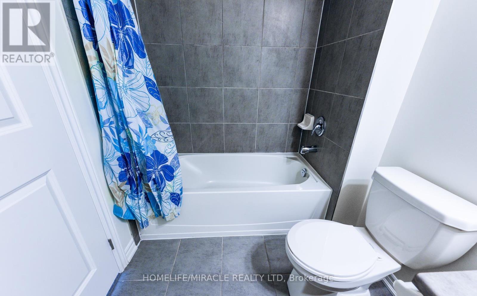 61 Bucksaw Street, Brampton, Ontario  L7A 4P8 - Photo 30 - W12411789