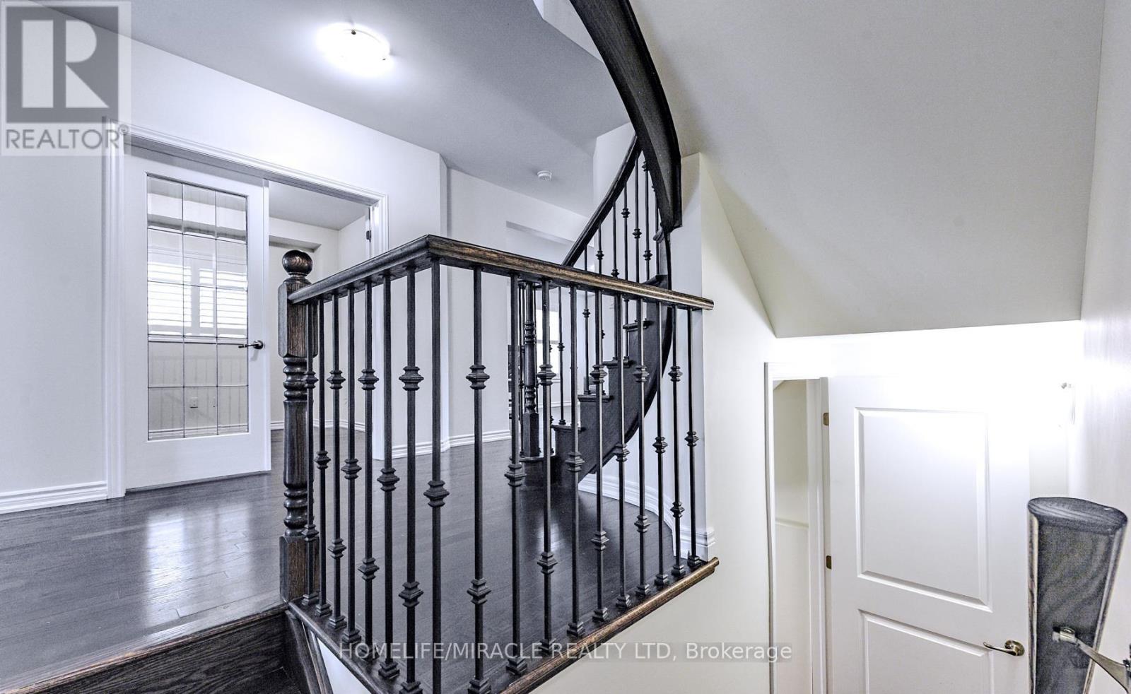 61 Bucksaw Street, Brampton, Ontario  L7A 4P8 - Photo 35 - W12411789