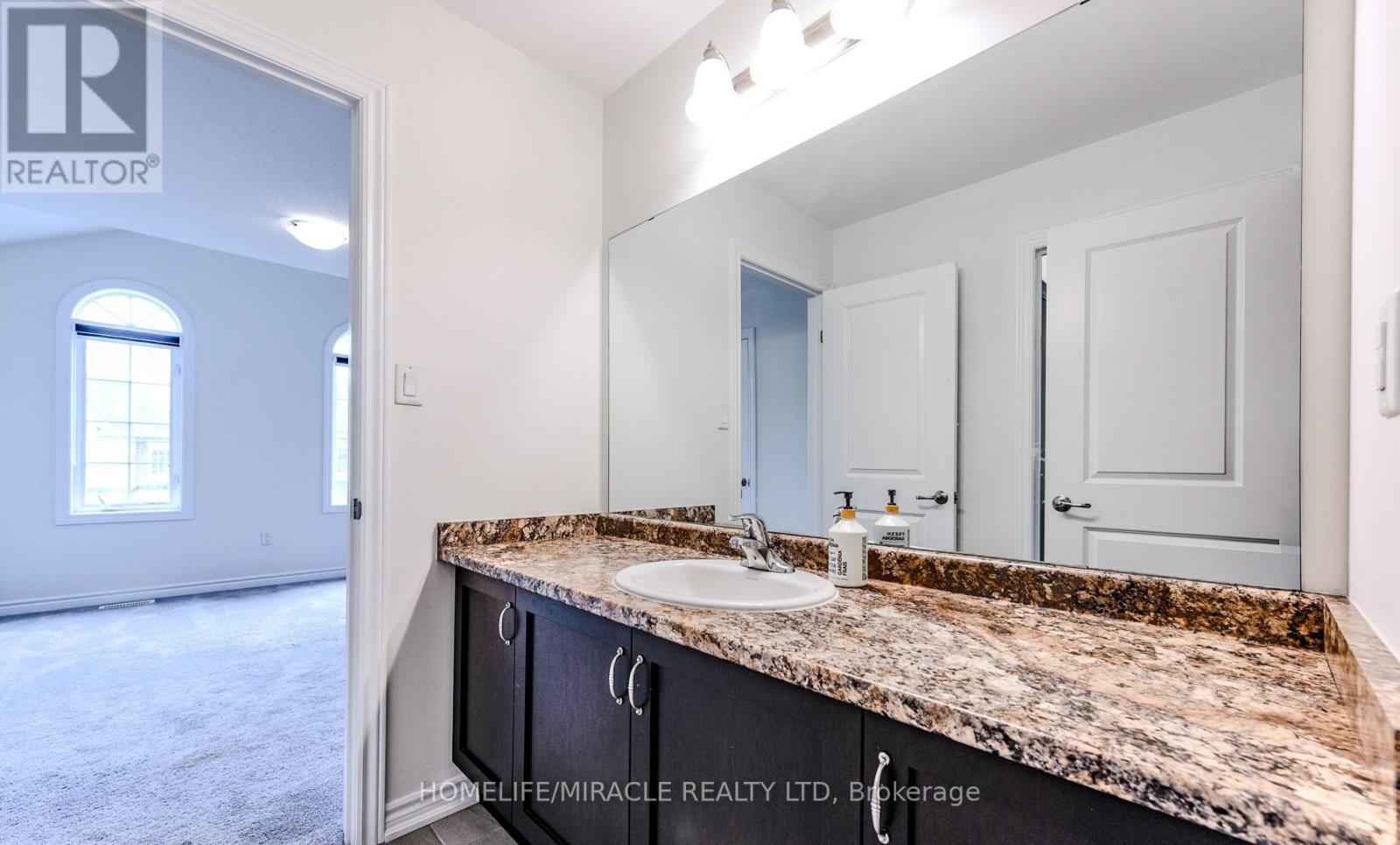 61 Bucksaw Street, Brampton, Ontario  L7A 4P8 - Photo 39 - W12411789