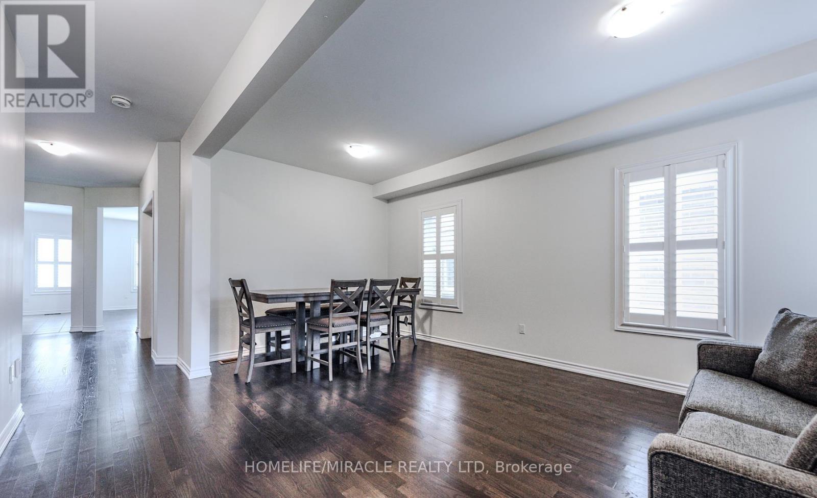 61 Bucksaw Street, Brampton, Ontario  L7A 4P8 - Photo 4 - W12411789