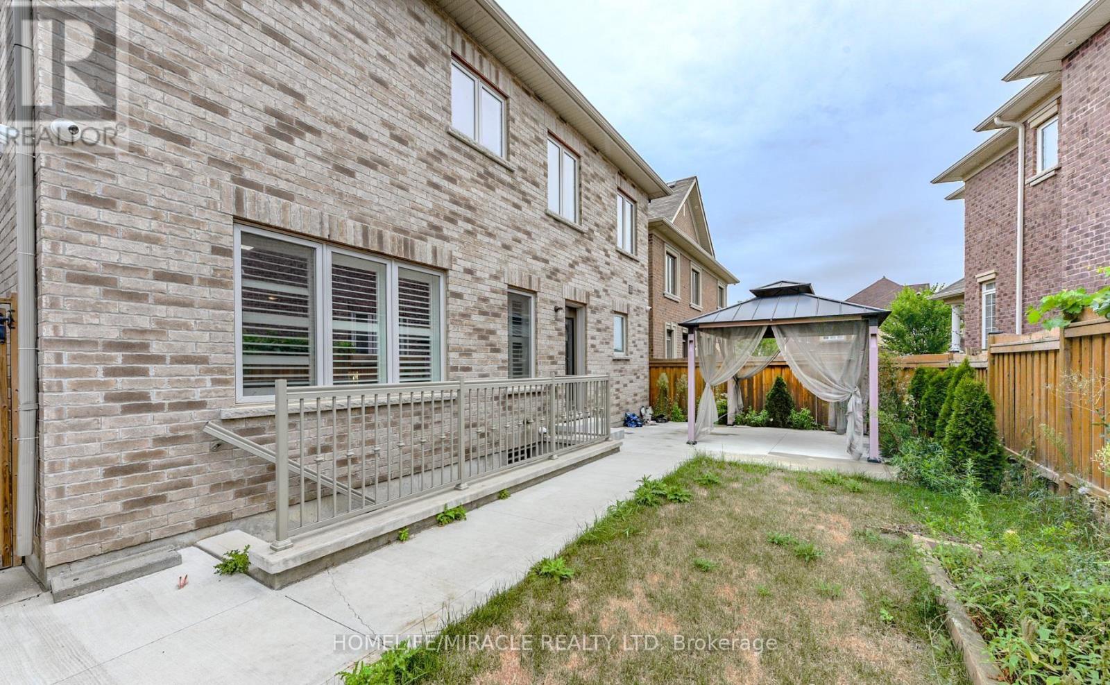 61 Bucksaw Street, Brampton, Ontario  L7A 4P8 - Photo 42 - W12411789