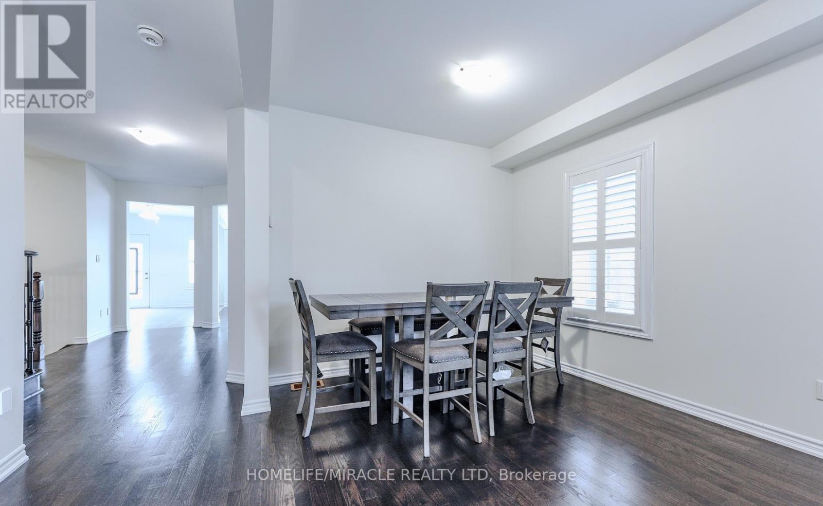 61 Bucksaw Street, Brampton, Ontario  L7A 4P8 - Photo 5 - W12411789