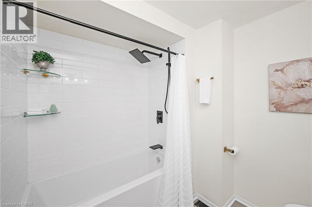 815 Sweetwater Crescent, Mississauga, Ontario  L5H 4A7 - Photo 23 - 40771287