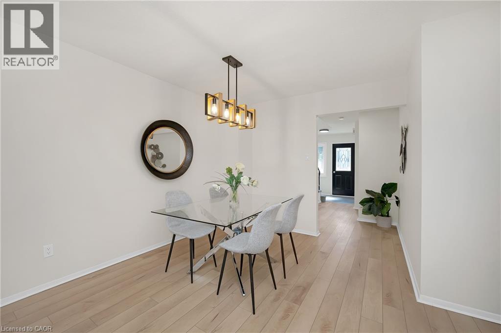 815 Sweetwater Crescent, Mississauga, Ontario  L5H 4A7 - Photo 6 - 40771287