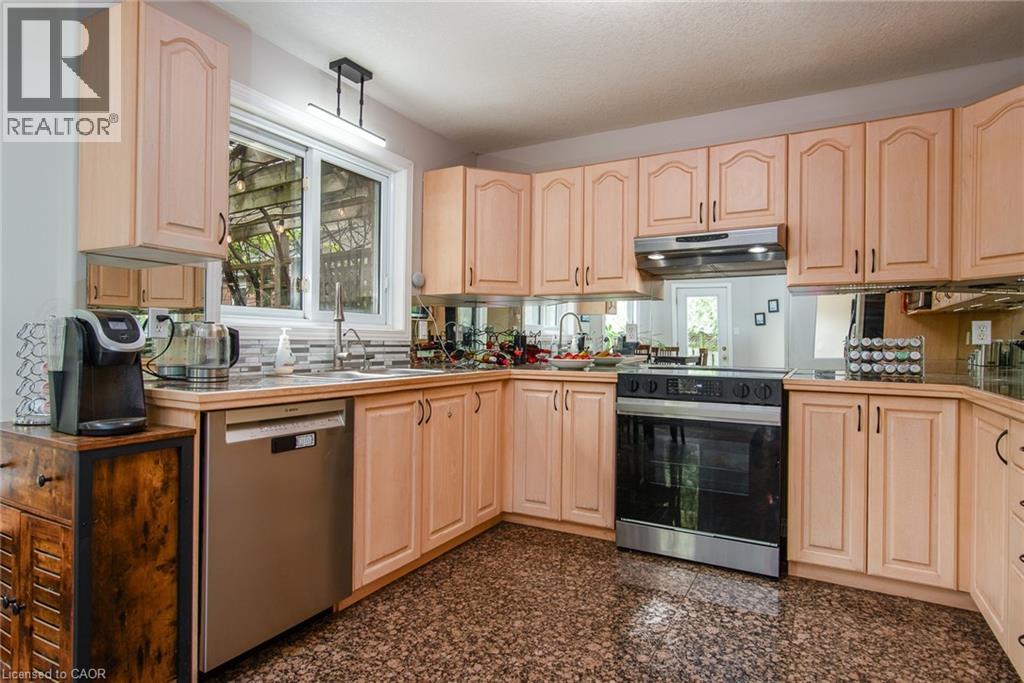 11 Apple Ridge Drive, Kitchener, Ontario  N2P 2R8 - Photo 19 - 40770348