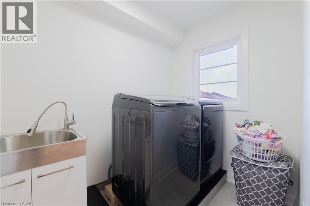 6 Cristallina Drive, Thorold, Ontario  L2V 0H3 - Photo 38 - 40763465