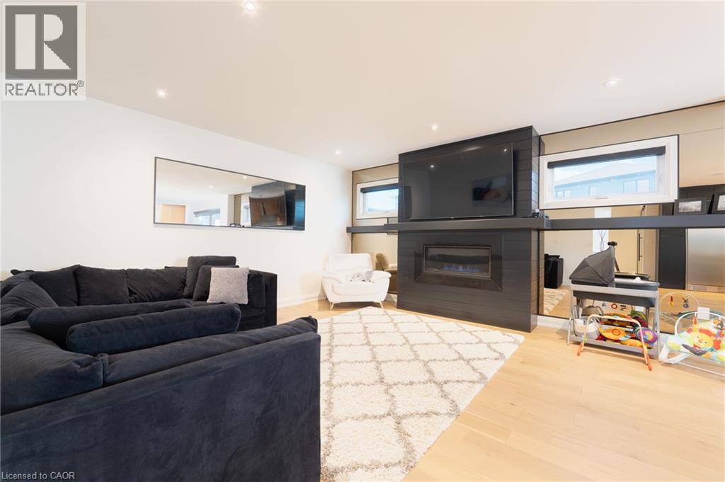 Property at 6 CRISTALLINA Drive image 4