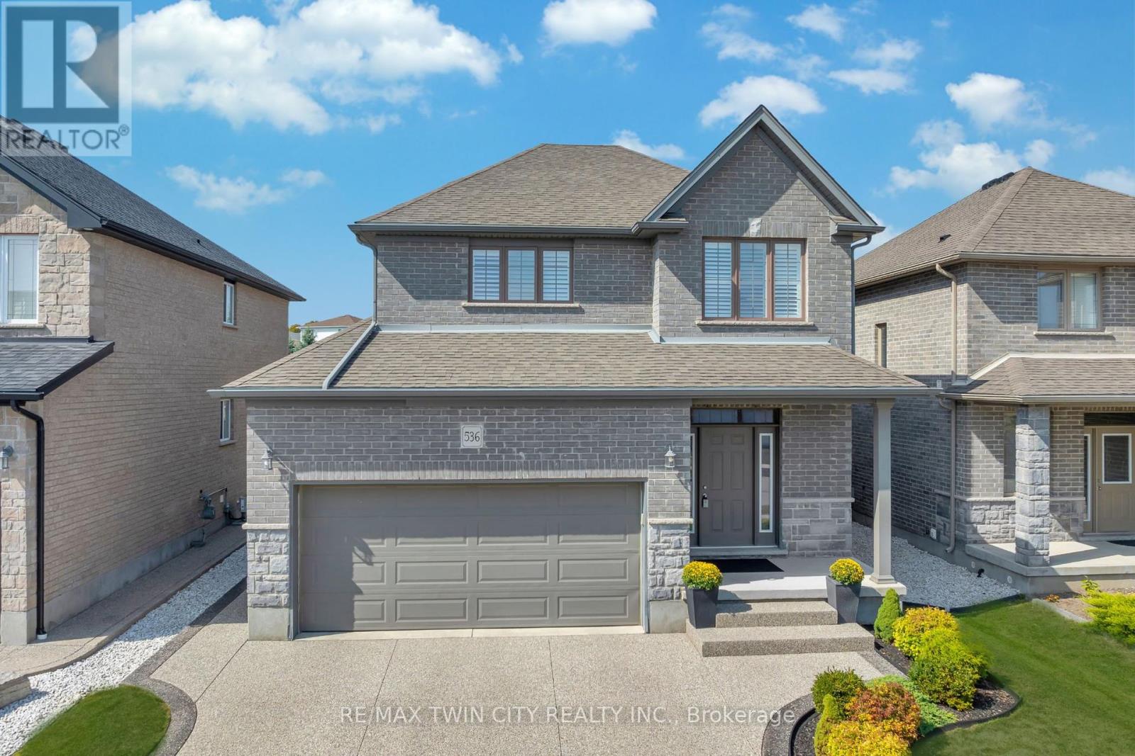 536 LANDGREN COURT, Kitchener, Ontario
