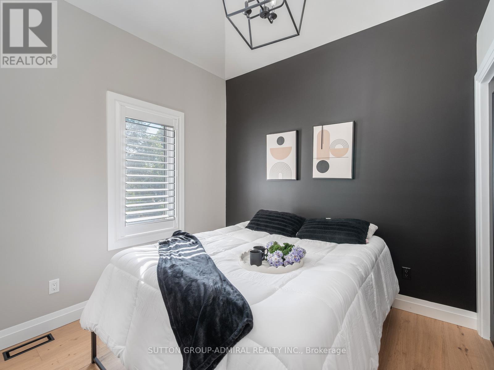 187 Rosslyn Avenue S, Hamilton (Delta), Ontario  L8M 3J4 - Photo 17 - X12411771