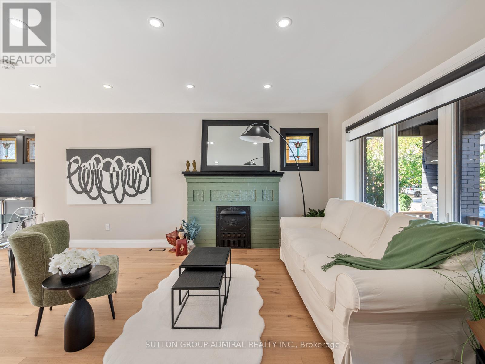187 Rosslyn Avenue S, Hamilton (Delta), Ontario  L8M 3J4 - Photo 4 - X12411771