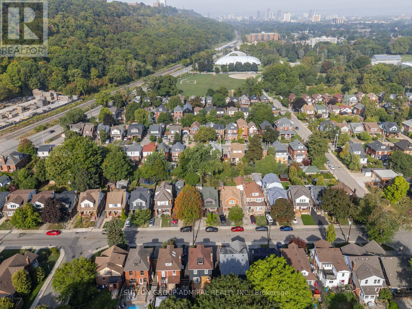 187 Rosslyn Avenue S, Hamilton (Delta), Ontario  L8M 3J4 - Photo 41 - X12411771