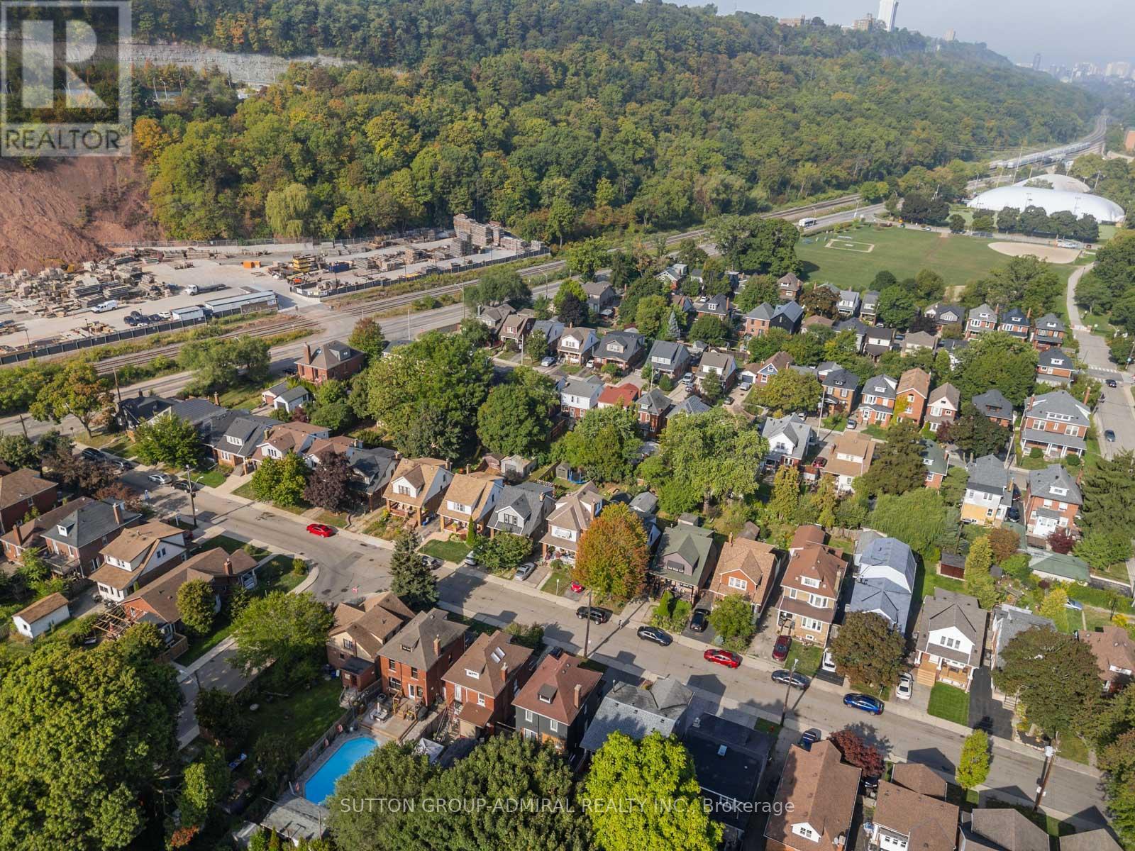 187 Rosslyn Avenue S, Hamilton (Delta), Ontario  L8M 3J4 - Photo 42 - X12411771