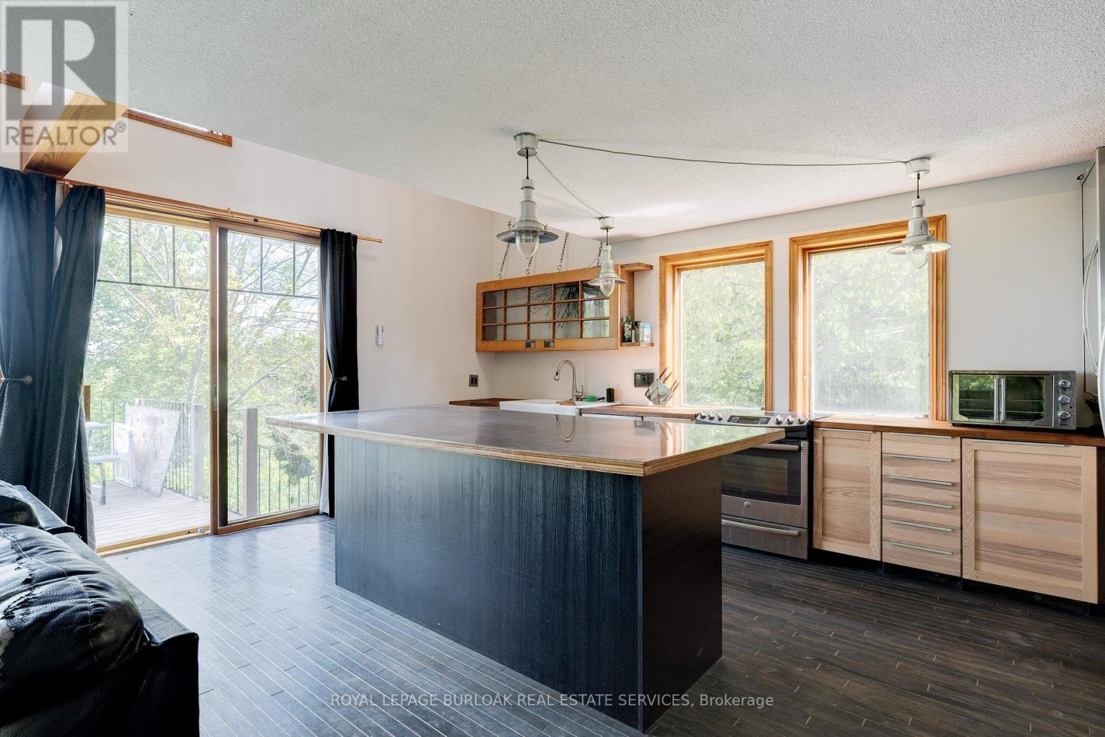 4053 Watson Road S, Puslinch, Ontario  N0B 2J0 - Photo 14 - X12411779