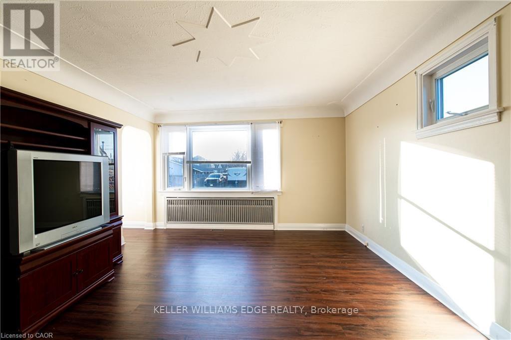 75 Silver Street, Port Colborne, Ontario  L3K 4S4 - Photo 8 - X12411800