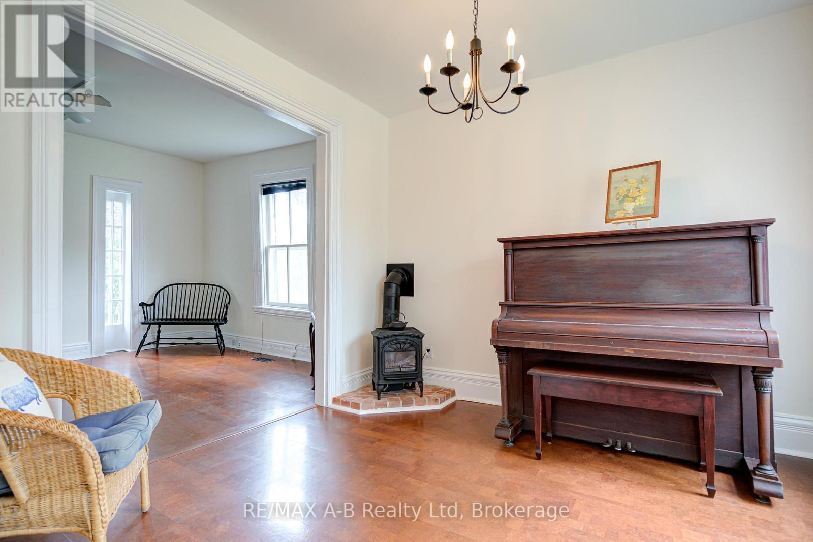 258 Douro Street, Stratford, Ontario  N5A 3S3 - Photo 23 - X12412091