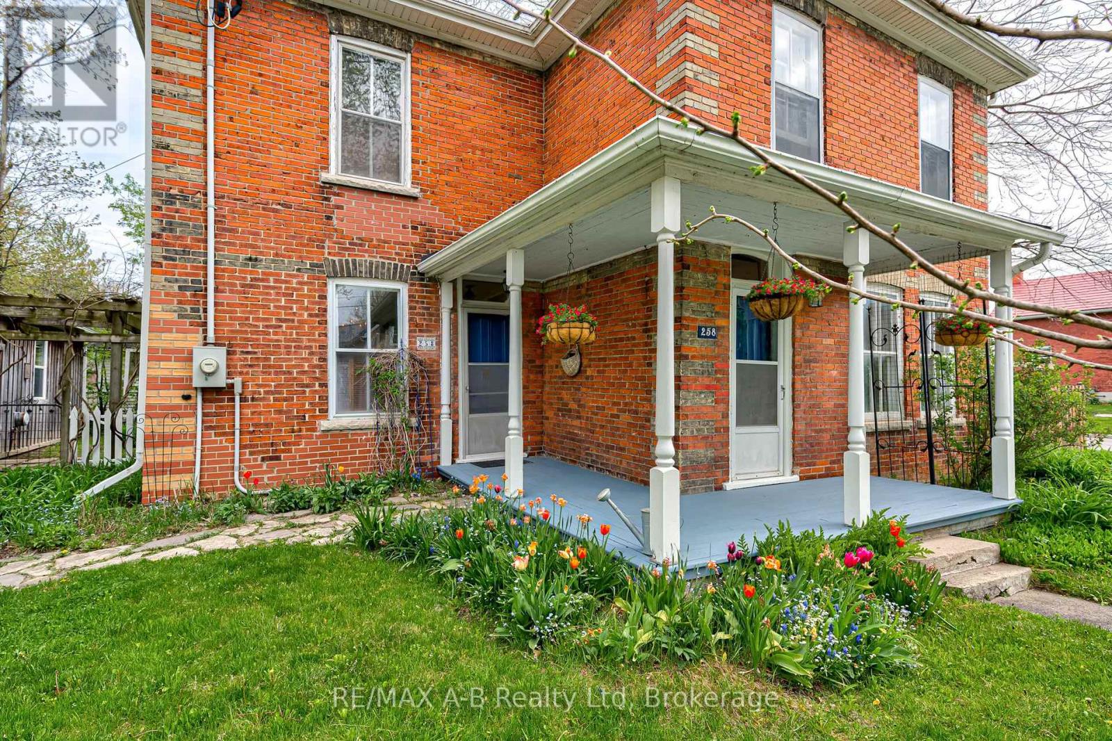 258 Douro Street, Stratford, Ontario  N5A 3S3 - Photo 28 - X12412091
