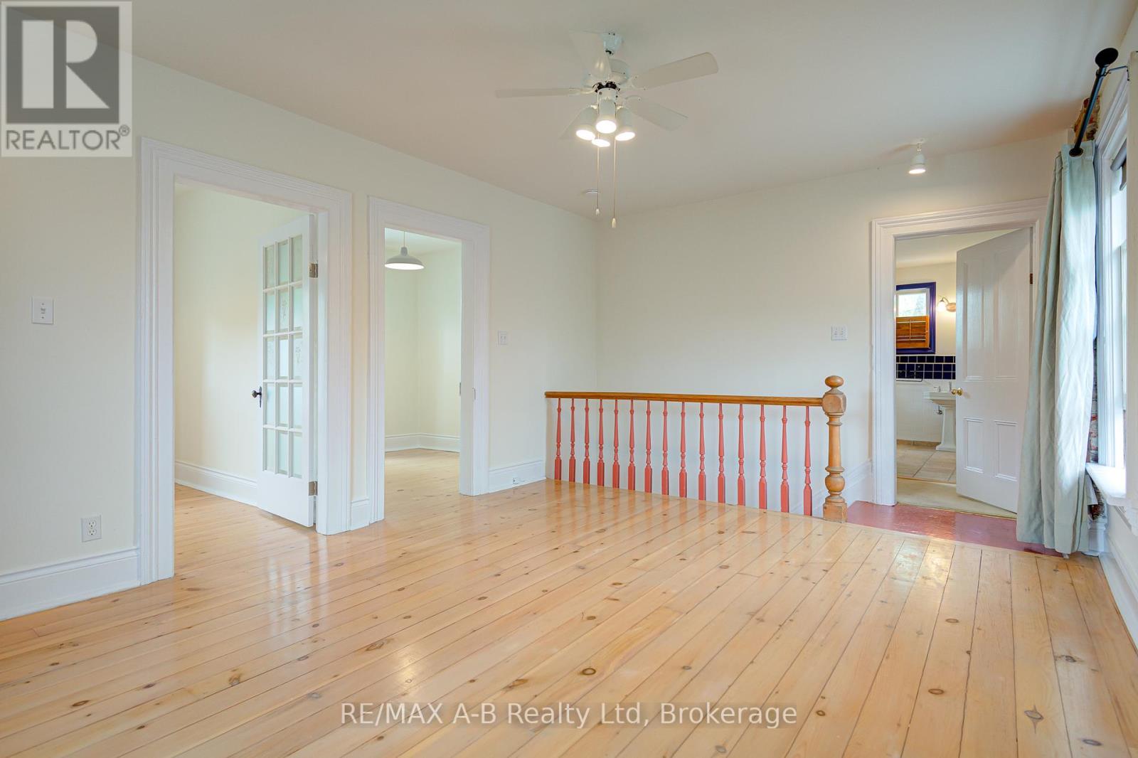 258 Douro Street, Stratford, Ontario  N5A 3S3 - Photo 6 - X12412091