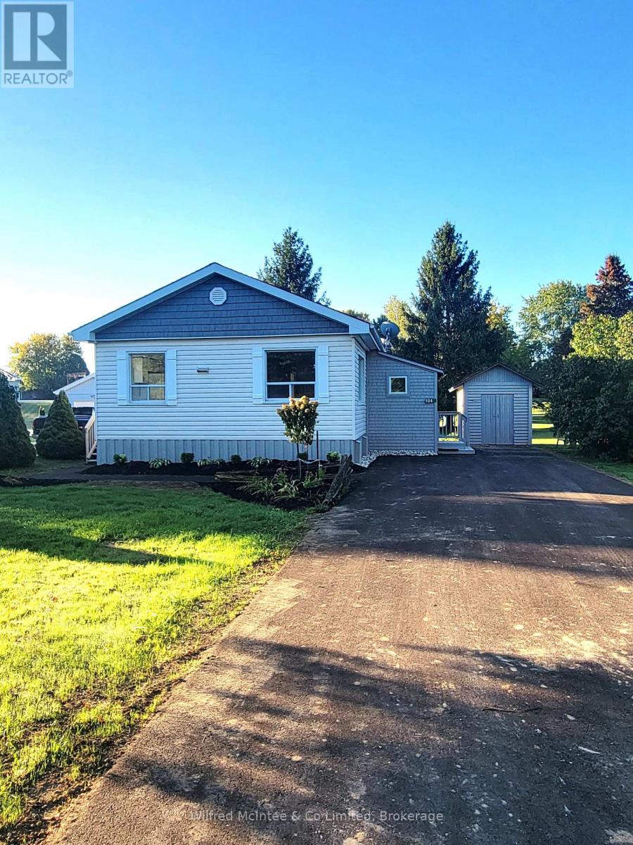 104 MEADOWS DRIVE, West Grey, Ontario