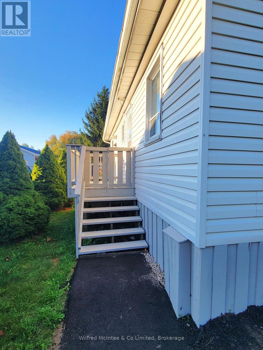 104 Meadows Drive, West Grey, Ontario  N4N 3B8 - Photo 14 - X12412124