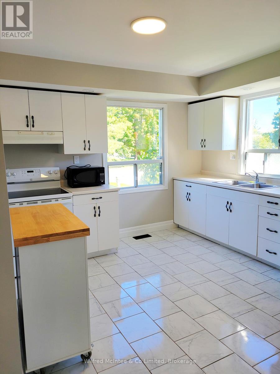 104 Meadows Drive, West Grey, Ontario  N4N 3B8 - Photo 2 - X12412124