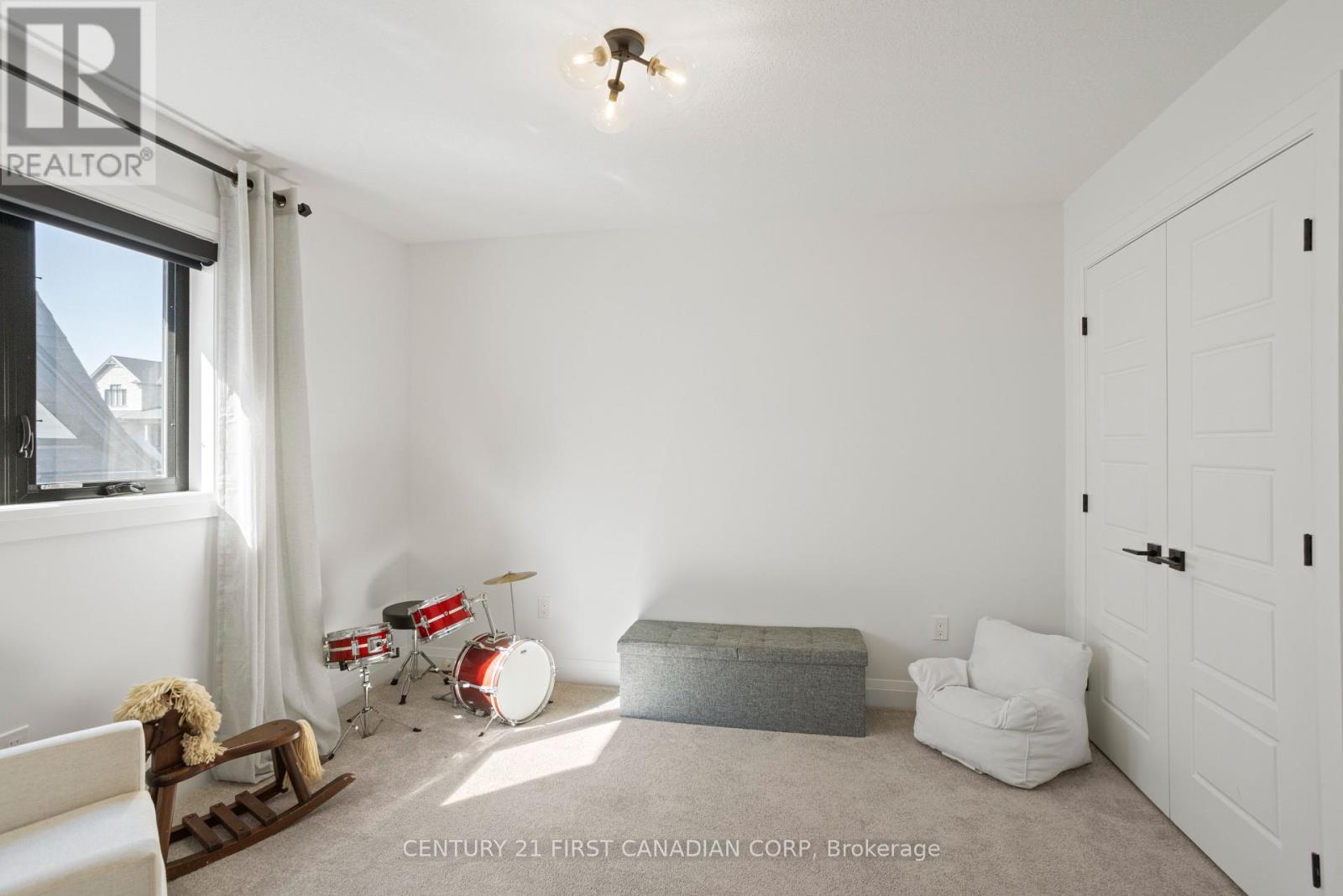 994 Riverbend Road, London South, Ontario  N6K 0J3 - Photo 32 - X12412120