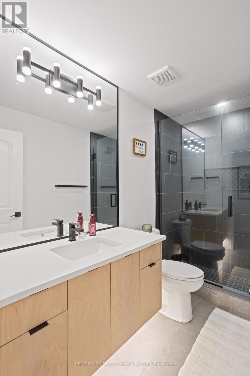 994 Riverbend Road, London South, Ontario  N6K 0J3 - Photo 37 - X12412120