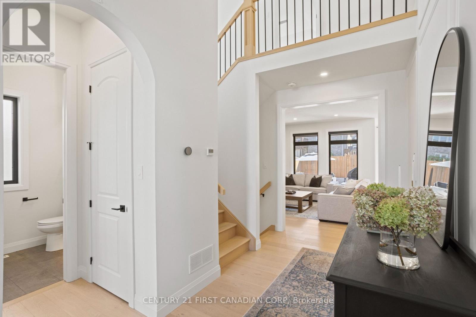 994 Riverbend Road, London South, Ontario  N6K 0J3 - Photo 6 - X12412120