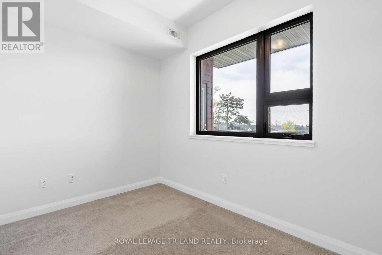 305 - 263 Butler Street, Lucan Biddulph, Ontario  N0M 2J0 - Photo 35 - X12412166