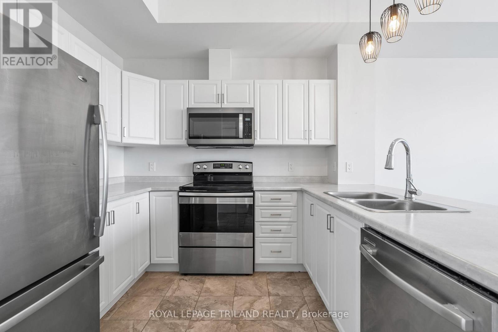 305 - 263 Butler Street, Lucan Biddulph, Ontario  N0M 2J0 - Photo 9 - X12412166