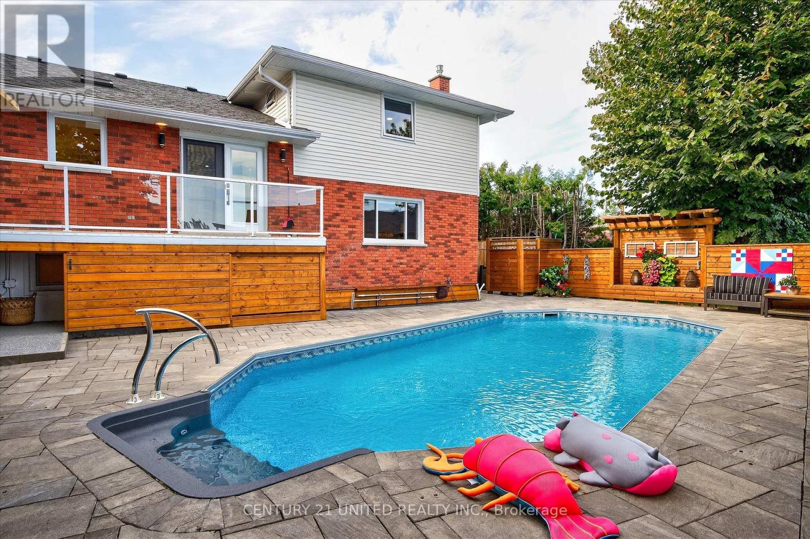 114 Oakwood Crescent, Peterborough, Ontario K9J 1N3 - Photo 30 - X12412142