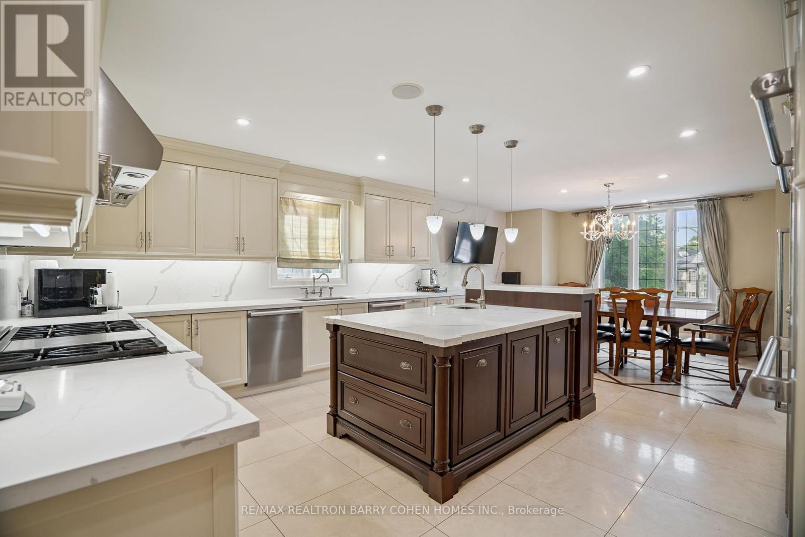 100 Old Forest Hill Road, Toronto, Ontario  M5P 2R5 - Photo 14 - C12411837