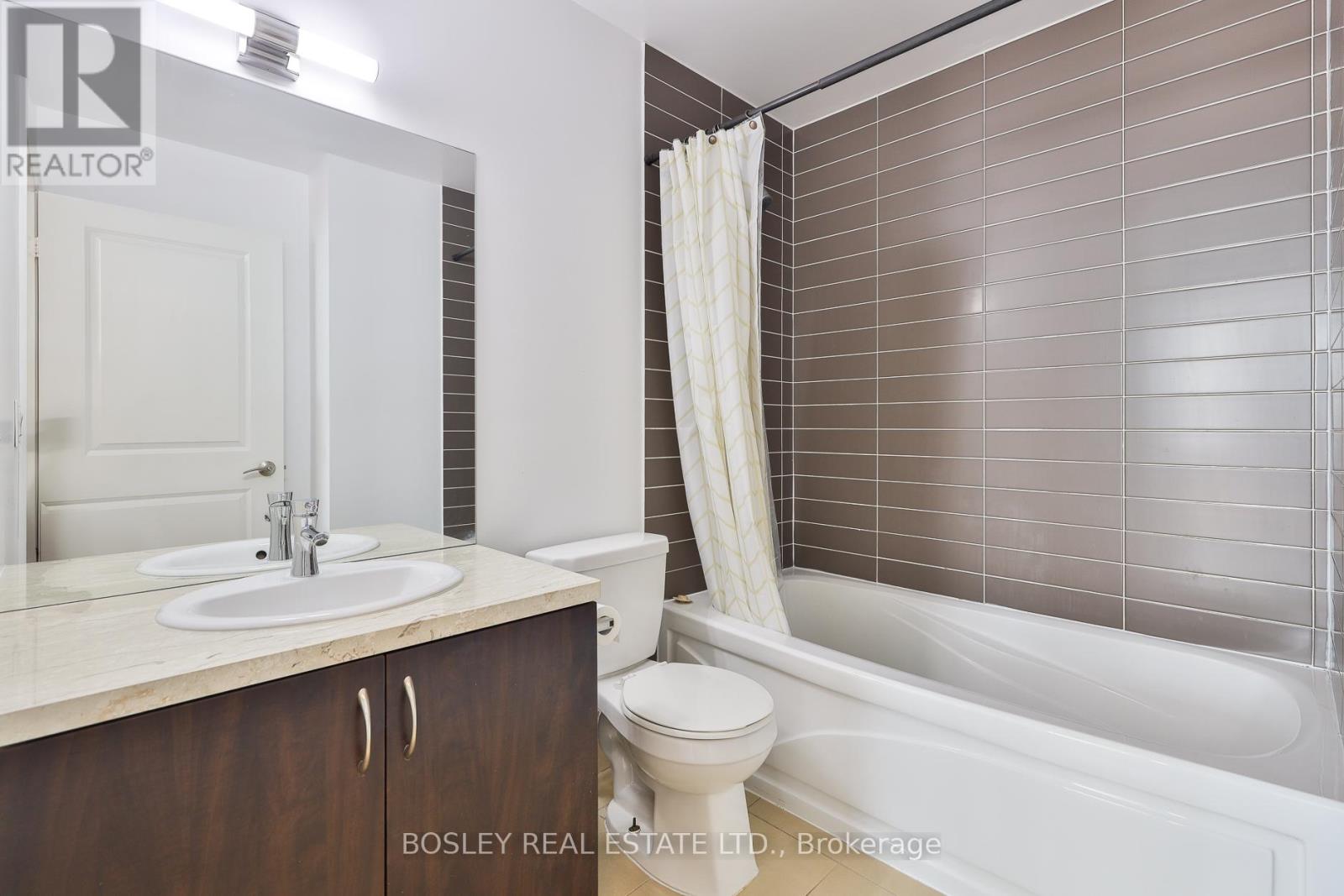 201 - 500 St Clair Avenue W, Toronto, Ontario  M6C 1A8 - Photo 11 - C12411868