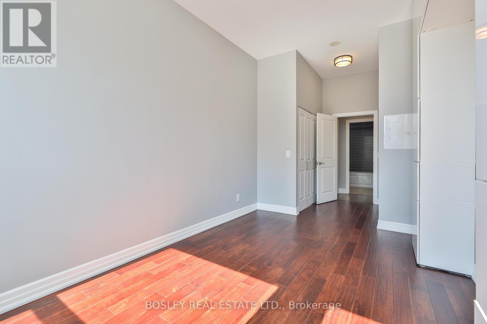 201 - 500 St Clair Avenue W, Toronto, Ontario  M6C 1A8 - Photo 12 - C12411868
