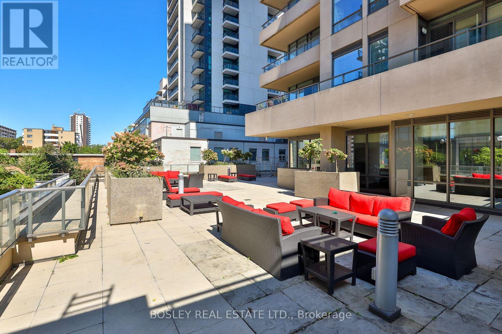 201 - 500 St Clair Avenue W, Toronto, Ontario  M6C 1A8 - Photo 18 - C12411868