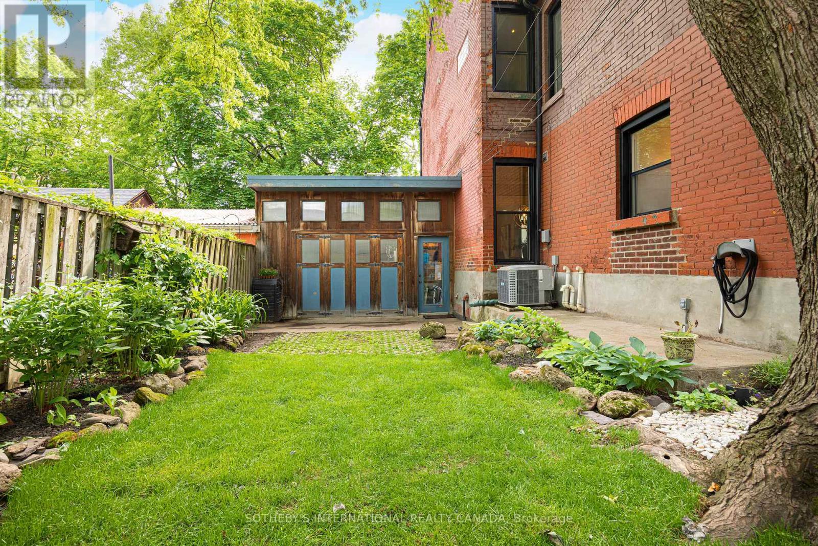 54 Stanley Terrace Avenue, Toronto, Ontario  M6J 2R4 - Photo 35 - C12411924