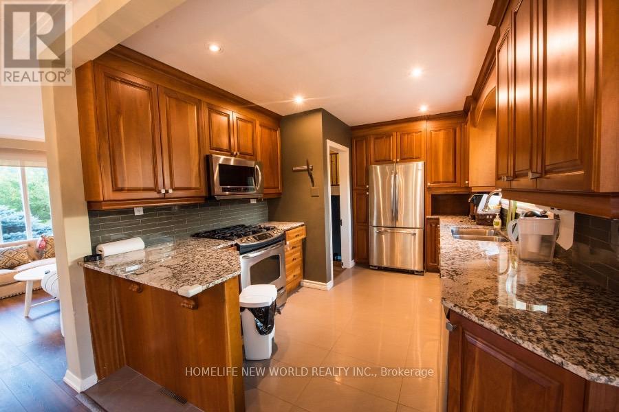 1-Bedroom Facing Backyard - 30 Castlegrove Boulevard, Toronto, Ontario  M3A 1L1 - Photo 4 - C12411995